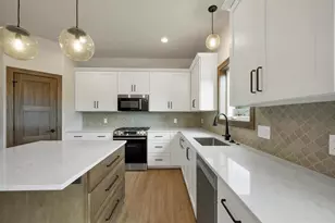 2865 Stelor Dr, Green Bay, WI 54311 - Photo 12