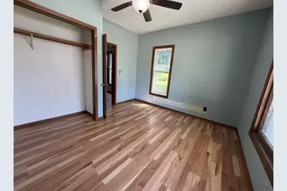 713 W Waupaca Street, New London, WI 54961 - Photo 10
