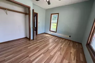 713 W Waupaca St, New London, WI 54961 - Photo 10