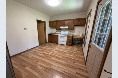 713 W Waupaca Street, New London, WI 54961 - Photo 4