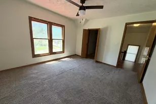 713 W Waupaca St, New London, WI 54961 - Photo 22