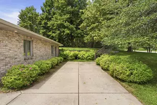2581 White Pine Rd, Suamico, WI 54313 - Photo 34