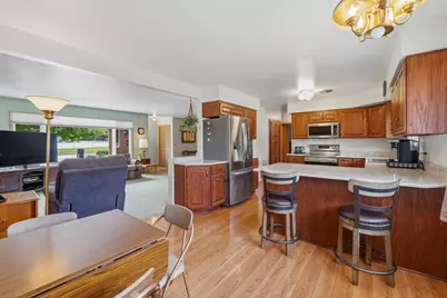 872 S Park Avenue, Fond du Lac, WI 54935 - Photo 6
