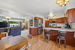 872 S Park Ave, Fond du Lac, WI 54935 - Photo 6
