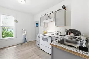 1010 N Division St, Appleton, WI 54911 - Photo 6
