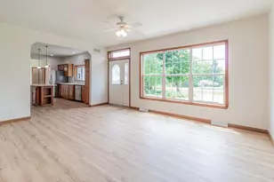 N4816 County Rd B, New London, WI 54961 - Photo 6