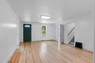 417 W Beacon Ave, New London, WI 54961 - Photo 2