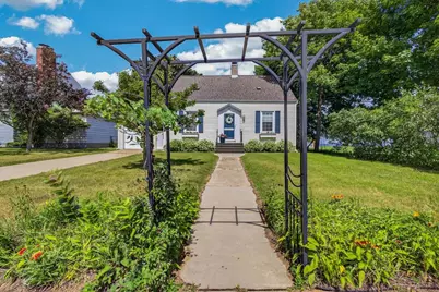 232 1st Street, Menominee, MI 49858 - Photo 2