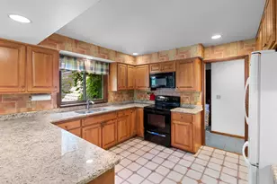 200 Lake Rd, Menasha, WI 54952 - Photo 18