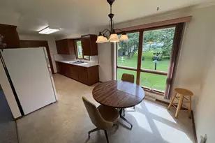 205 N Meyer St, Cecil, WI 54111 - Photo 10
