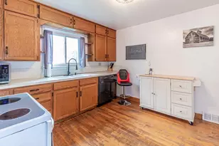 1118 Depot St, Manawa, WI 54949 - Photo 8