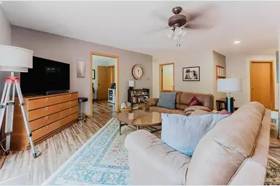 2250 Meadowbrook Court #Unit C, Oshkosh, WI 54904 - Photo 12