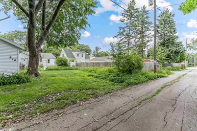 910 Wilson Avenue, Green Bay, WI 54303 - Photo 16