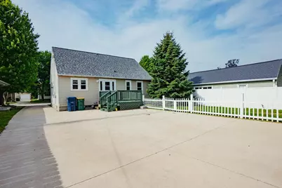 313 15th Street, Fond du Lac, WI 54935 - Photo 4