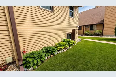 1385 W 18th Avenue #2, Oshkosh, WI 54902 - Photo 34