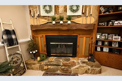 1385 W 18th Avenue #2, Oshkosh, WI 54902 - Photo 14