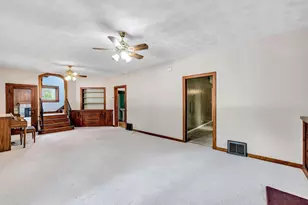 110 W Parker St, Weyauwega, WI 54983 - Photo 6