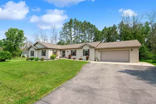 180 Chicago Ct, Peshtigo, WI 54157 - Photo 2