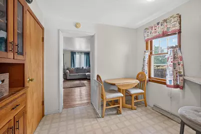 301 Burns Street, Marinette, WI 54143 - Photo 8