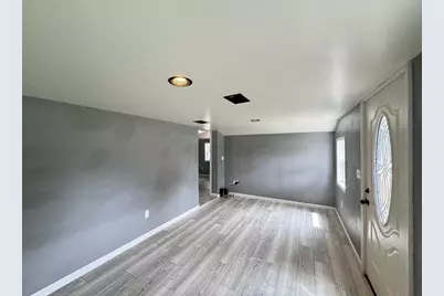 803 Demarest Avenue, Waupaca, WI 54981 - Photo 12