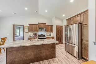 1532 Liberty Ave, Neenah, WI 54956 - Photo 12