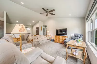 1532 Liberty Avenue, Neenah, WI 54956 - Photo 4