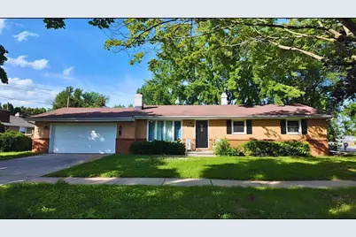 1000 W Browning Street, Appleton, WI 54914 - Photo 1