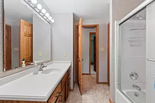 1203 Vly Vw Rd, Green Bay, WI 54304 - Photo 24