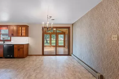 1203 Valley View Road, Green Bay, WI 54304 - Photo 12