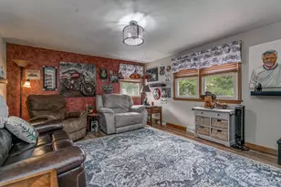 2112 S Oneida St, Green Bay, WI 54304 - Photo 16