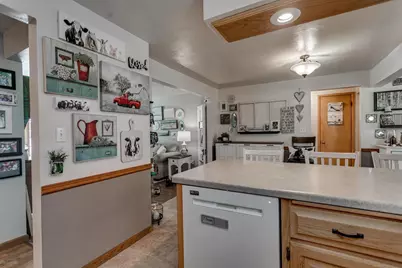 2112 S Oneida Street, Green Bay, WI 54304 - Photo 10