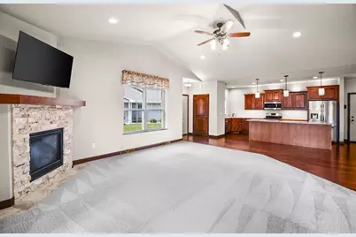 1270 Cameron Circle, Neenah, WI 54956 - Photo 18