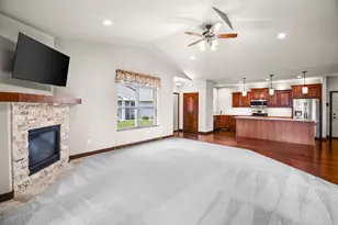 1270 Cameron Cir, Neenah, WI 54956 - Photo 18