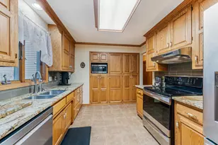 W6674 Cedar Ridge Dr, Appleton, WI 54915 - Photo 16