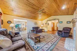 W6674 Cedar Ridge Dr, Appleton, WI 54915 - Photo 10