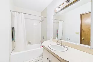 2450 Brenner Pl, Green Bay, WI 54301 - Photo 18