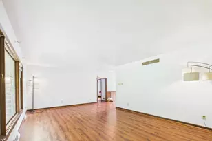2450 Brenner Pl, Green Bay, WI 54301 - Photo 8