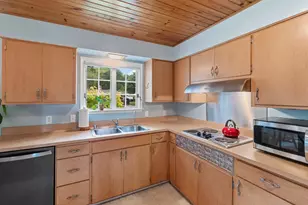 1049 Kalfahs St, Neenah, WI 54956 - Photo 18