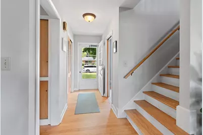 1049 Kalfahs Street, Neenah, WI 54956 - Photo 6