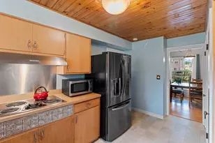 1049 Kalfahs St, Neenah, WI 54956 - Photo 20