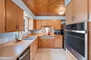 1049 Kalfahs St, Neenah, WI 54956 - Photo 22