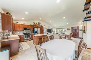 2315 Meadow Flower Ct, Neenah, WI 54956 - Photo 10