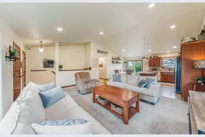 2315 Meadow Flower Court, Neenah, WI 54956 - Photo 8