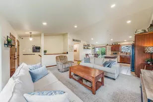 2315 Meadow Flower Ct, Neenah, WI 54956 - Photo 8