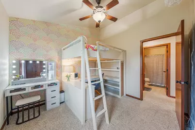 2315 Meadow Flower Court, Neenah, WI 54956 - Photo 20