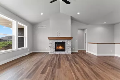 1430 Divinity Drive, De Pere, WI 54115 - Photo 4