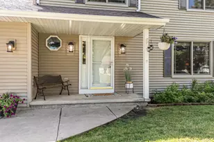 2767 Oakwood Cir, Oshkosh, WI 54904 - Photo 2