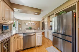2767 Oakwood Cir, Oshkosh, WI 54904 - Photo 14