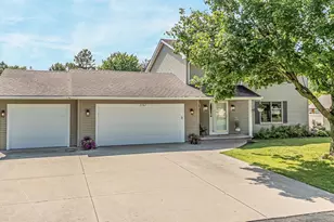 2767 Oakwood Cir, Oshkosh, WI 54904 - Photo 34