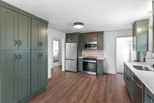 1734 Oakridge Pl, Neenah, WI 54956 - Photo 4